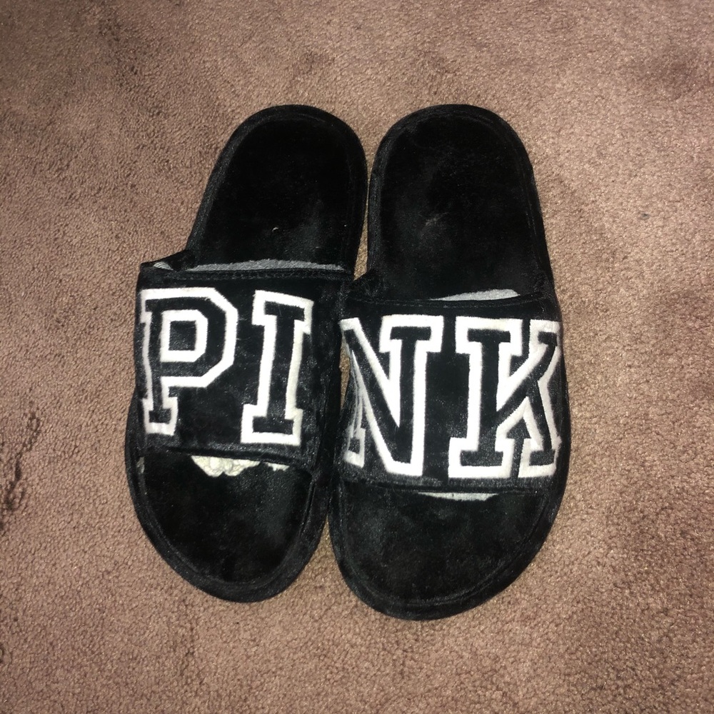 VS Pink slipper slides